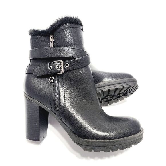 Guess Kevin Women’s Black Chunky Heel Ankle Boots Size 9.5 Fur Lined Charm Logo - Picture 1 of 8